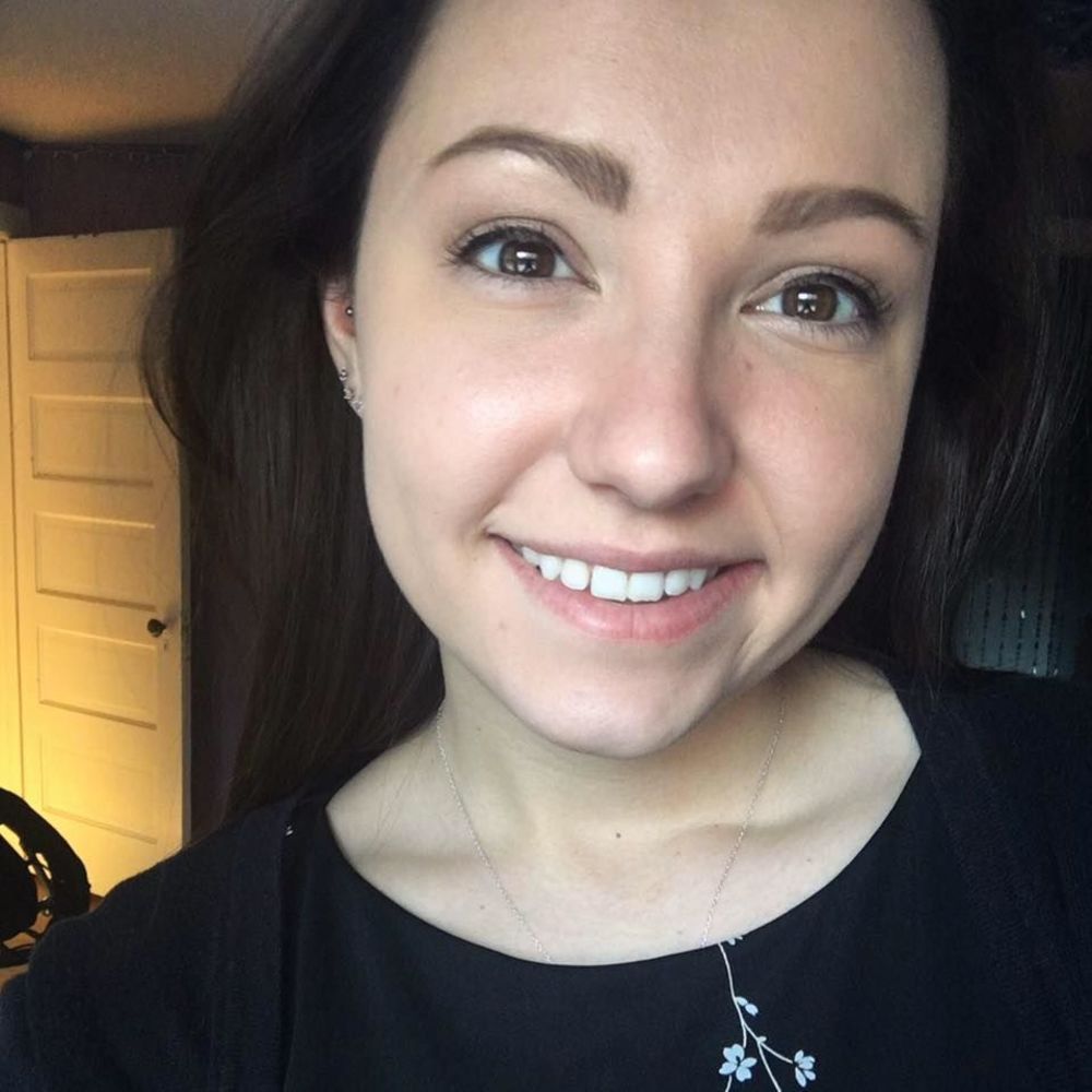 Meet your Posher, Alexis